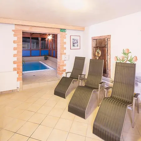 Neue Burg 4* Наудерс