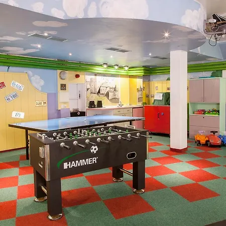 Отель Neue Burg 4*